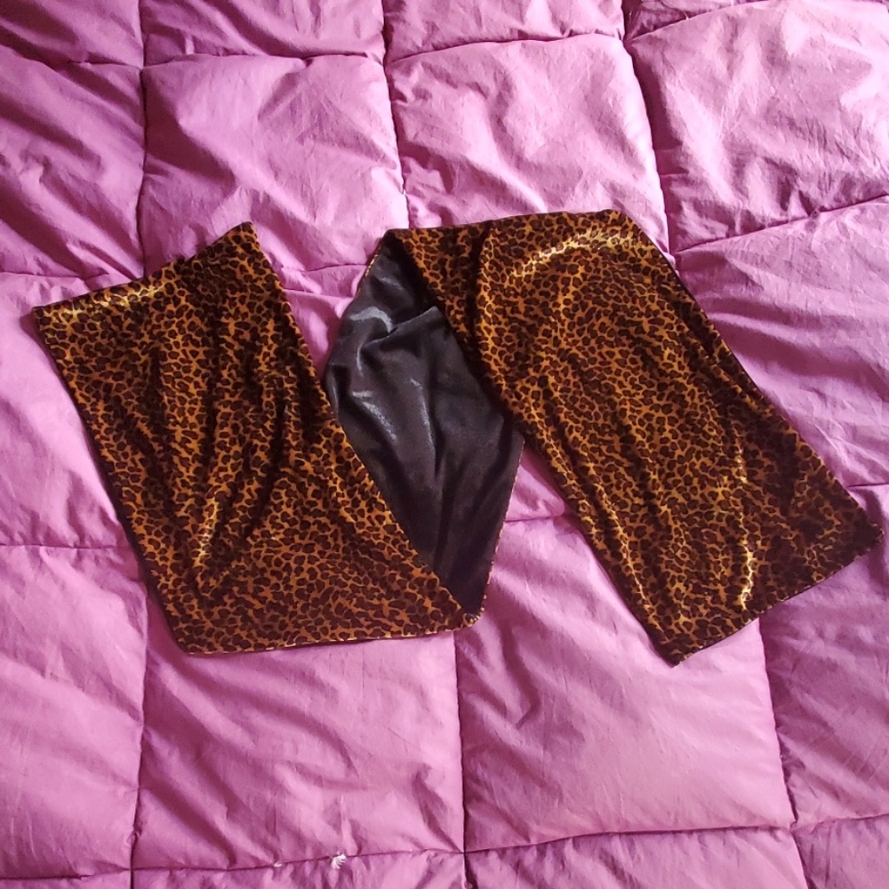 Vintage Avon black / leopard velvet scarf